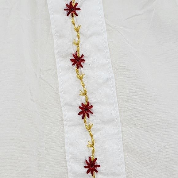 Johnny was Women's Lightweight Embroidered Button Front Shirt - Picture 4 of 9